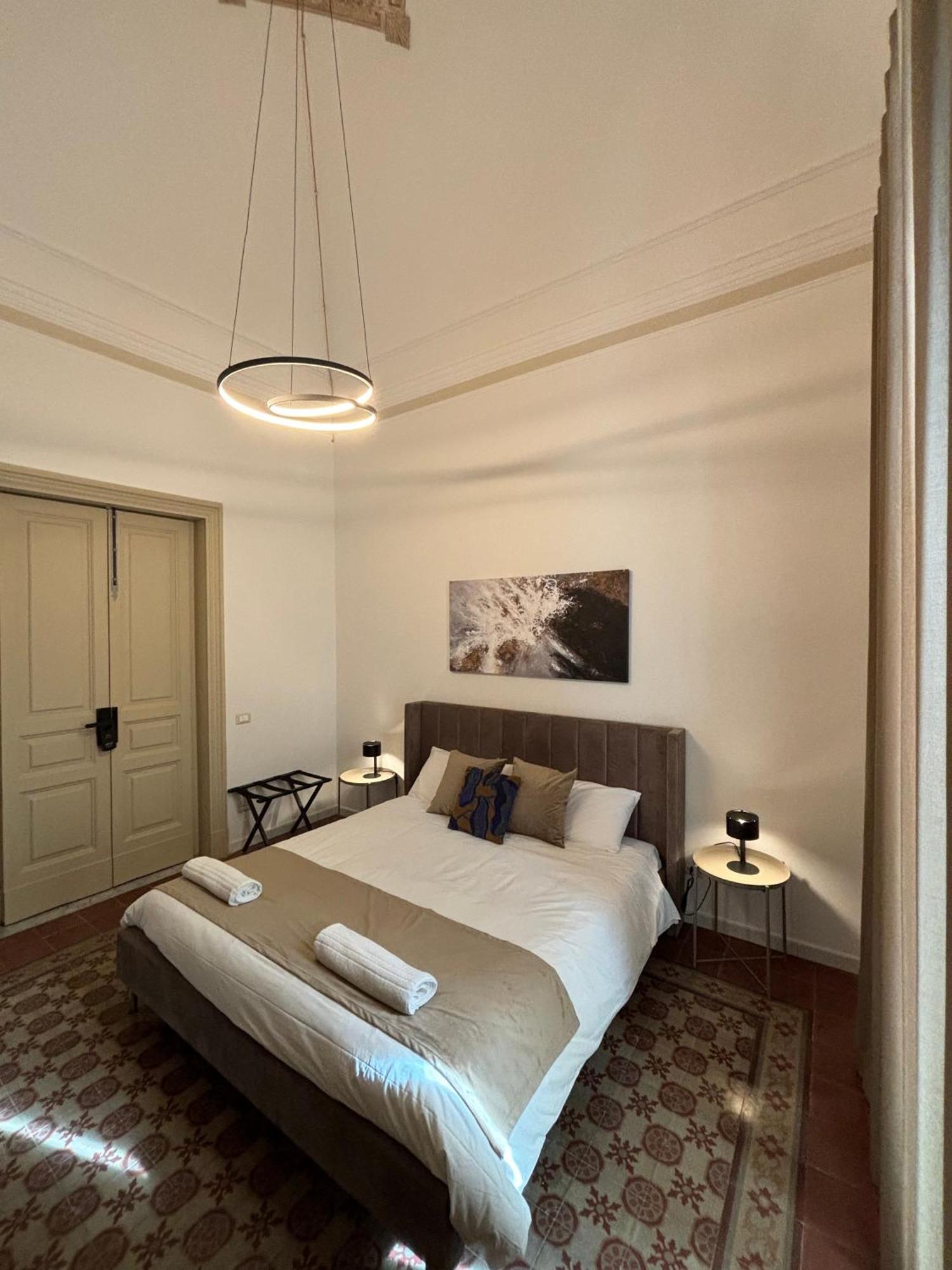 Celeste Rooms Bed And Breakfast 카타니아 외부 사진